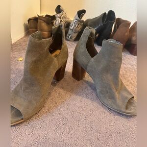 Steve Madden open toe suede booties